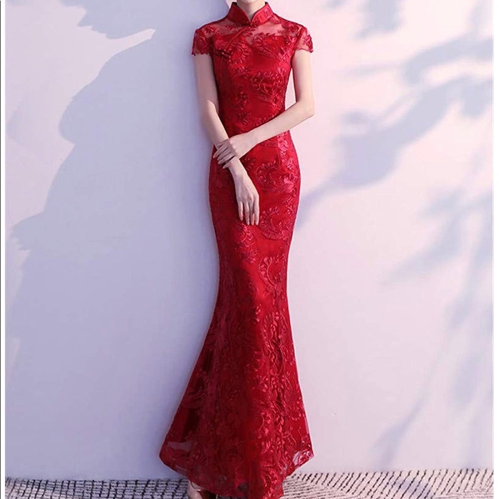 Red qipao / cheongsam